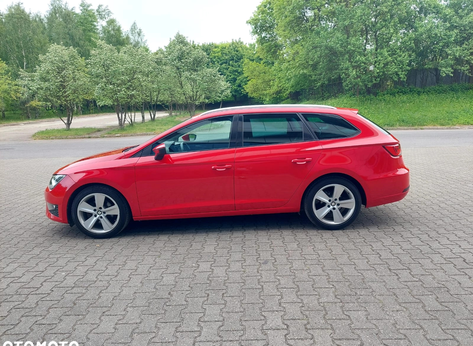 Seat Leon cena 44900 przebieg: 176707, rok produkcji 2015 z Olkusz małe 154